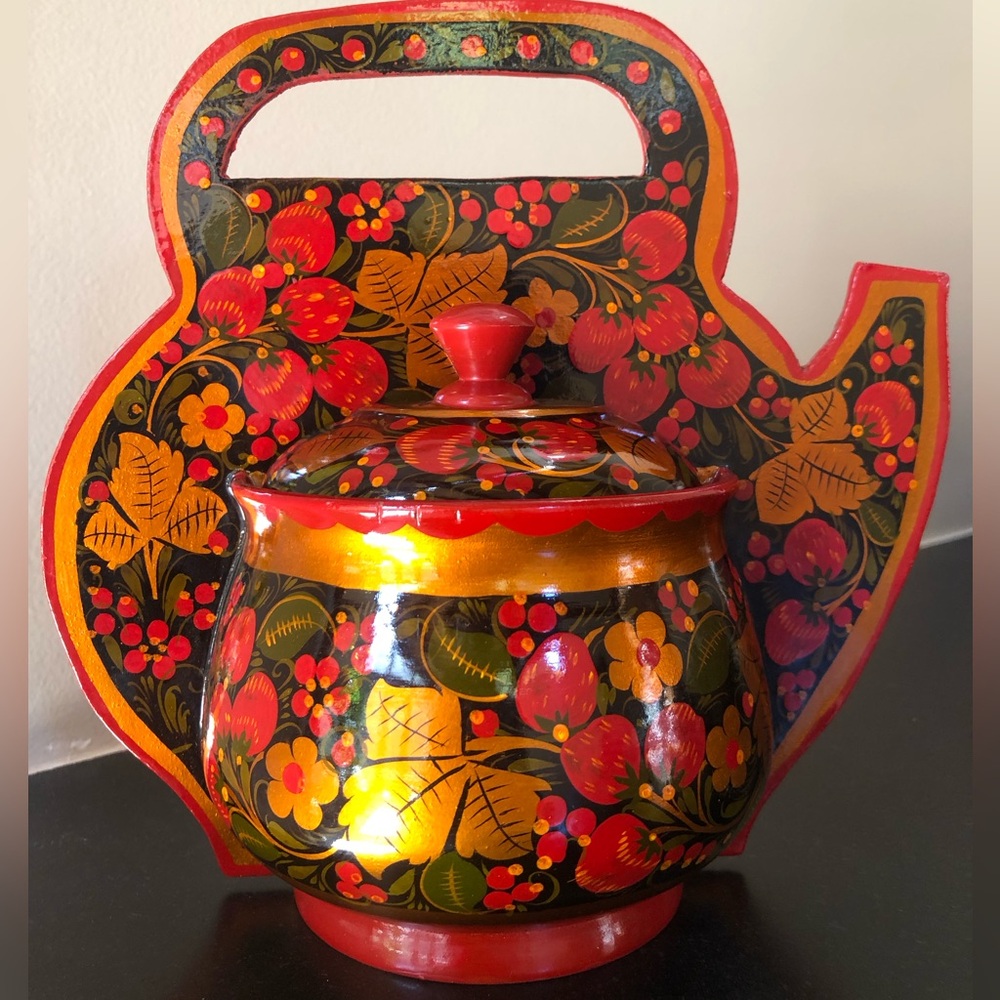 Vintage Russian Khokhloma Hand Painted Trinket Box Bowl Lid Lacquer Wood Berries